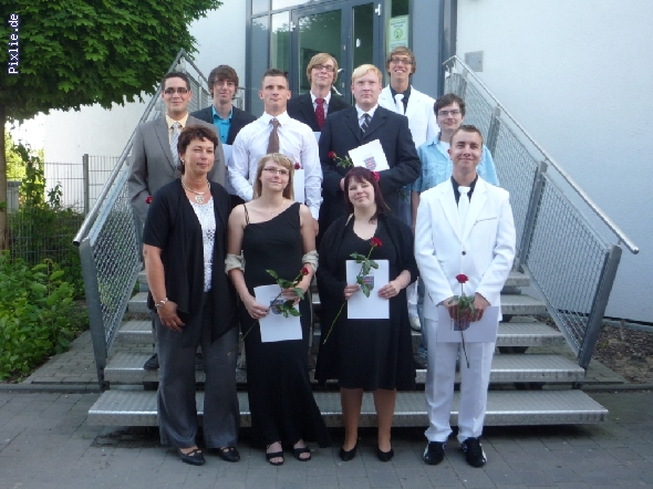 http://www.beruflichesgymnasium.de/pixlie/cache/vs_Abiturzeugnisse 2010_P1060234.JPG